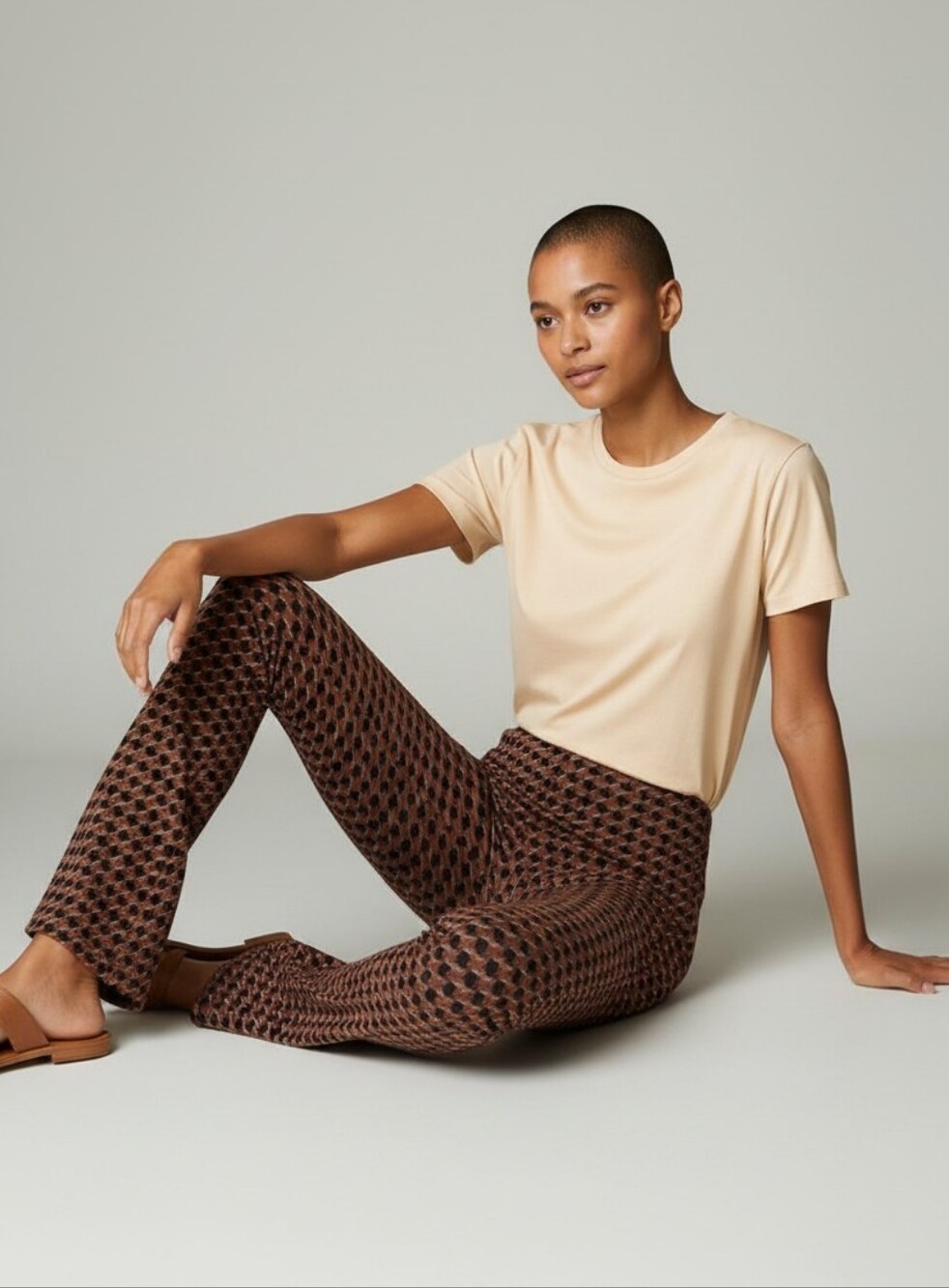 Geometric Brown & Black Knit Bootcut Pants Misses Size XS